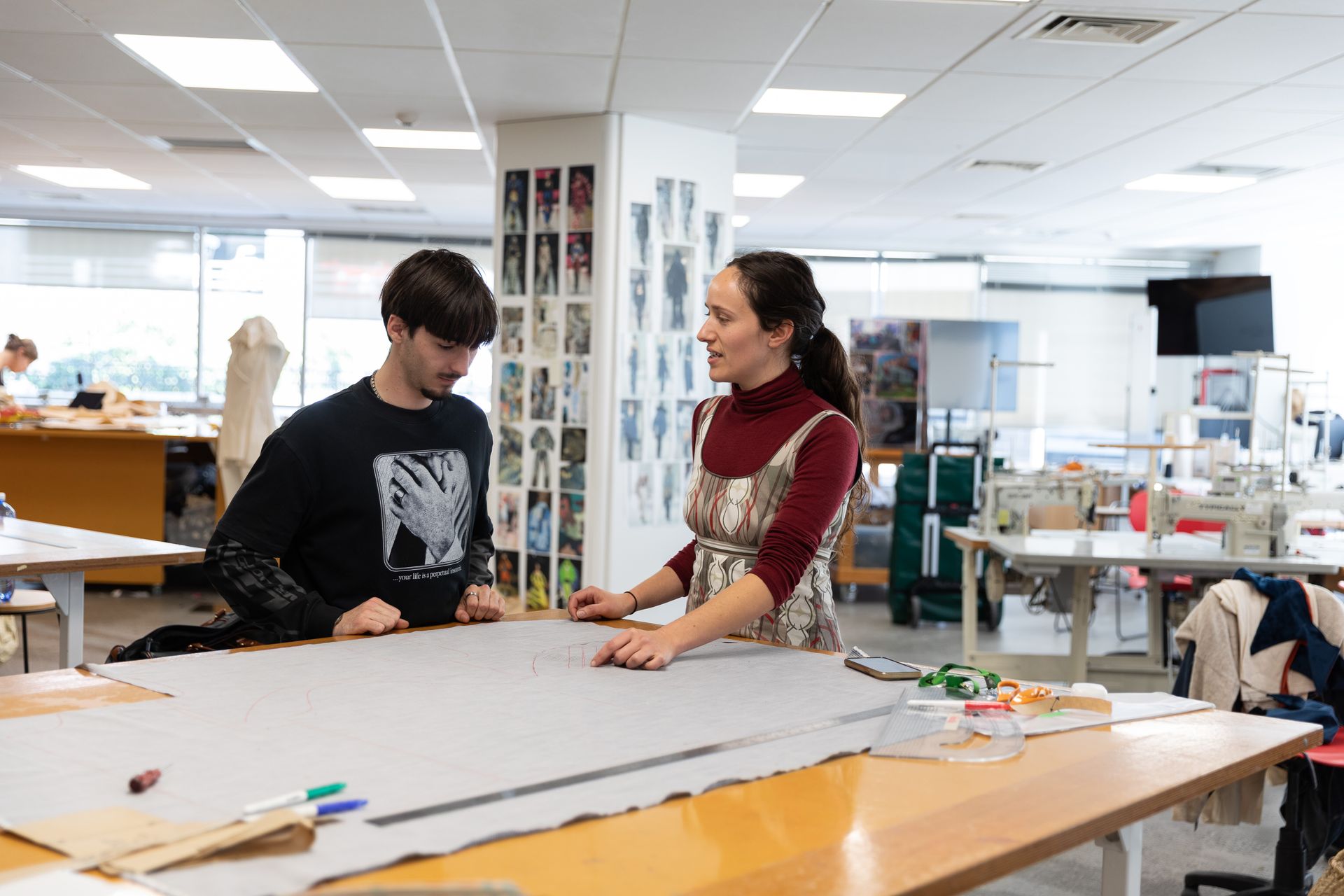 897176 new zealand two fashion students in classroom planning designs pte students auckland web version 1920px